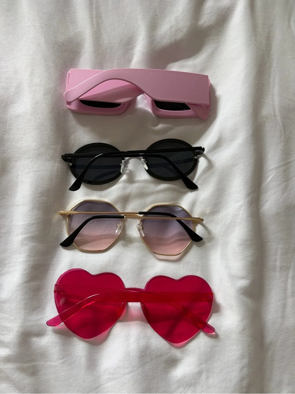 Set of 4 Fashion Sunglasses - Pink, Black, Gold, Hot Pink Hearts